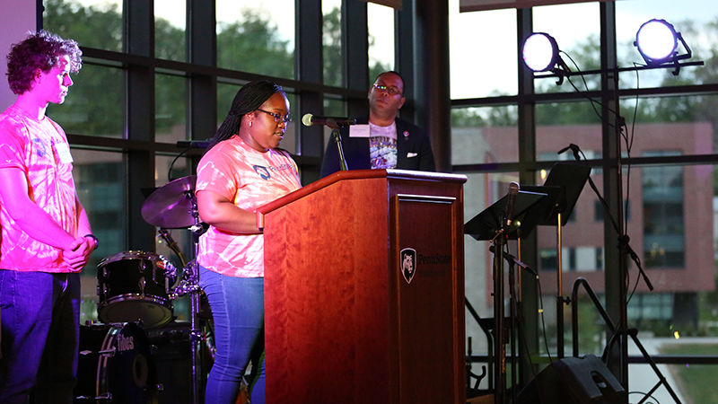 Student Speaker Chevelle Thomas addresses the crowd at the 50th Anniversary Gala