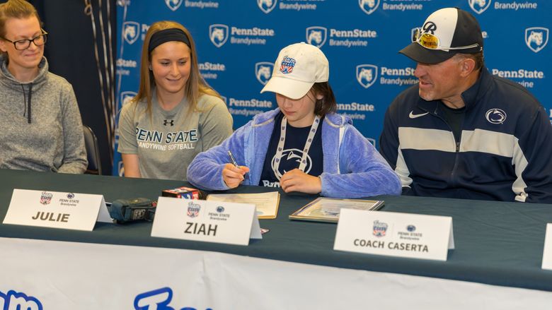 Ziah Oyler's of Penn State Brandywine softball team