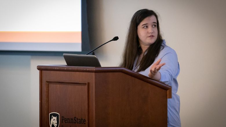 Laura Gillin presenting her research to the campus community. 