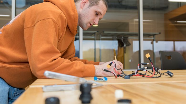 Donald Fay builds robot 