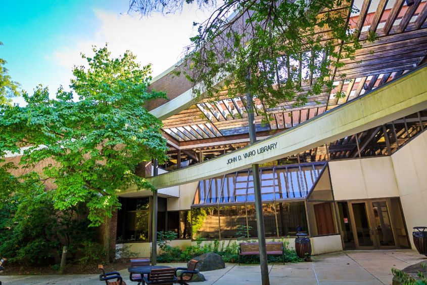 Penn State Brandywine library