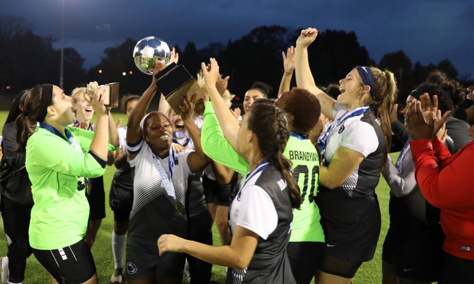 Penn State Brandywine women's soccer champions